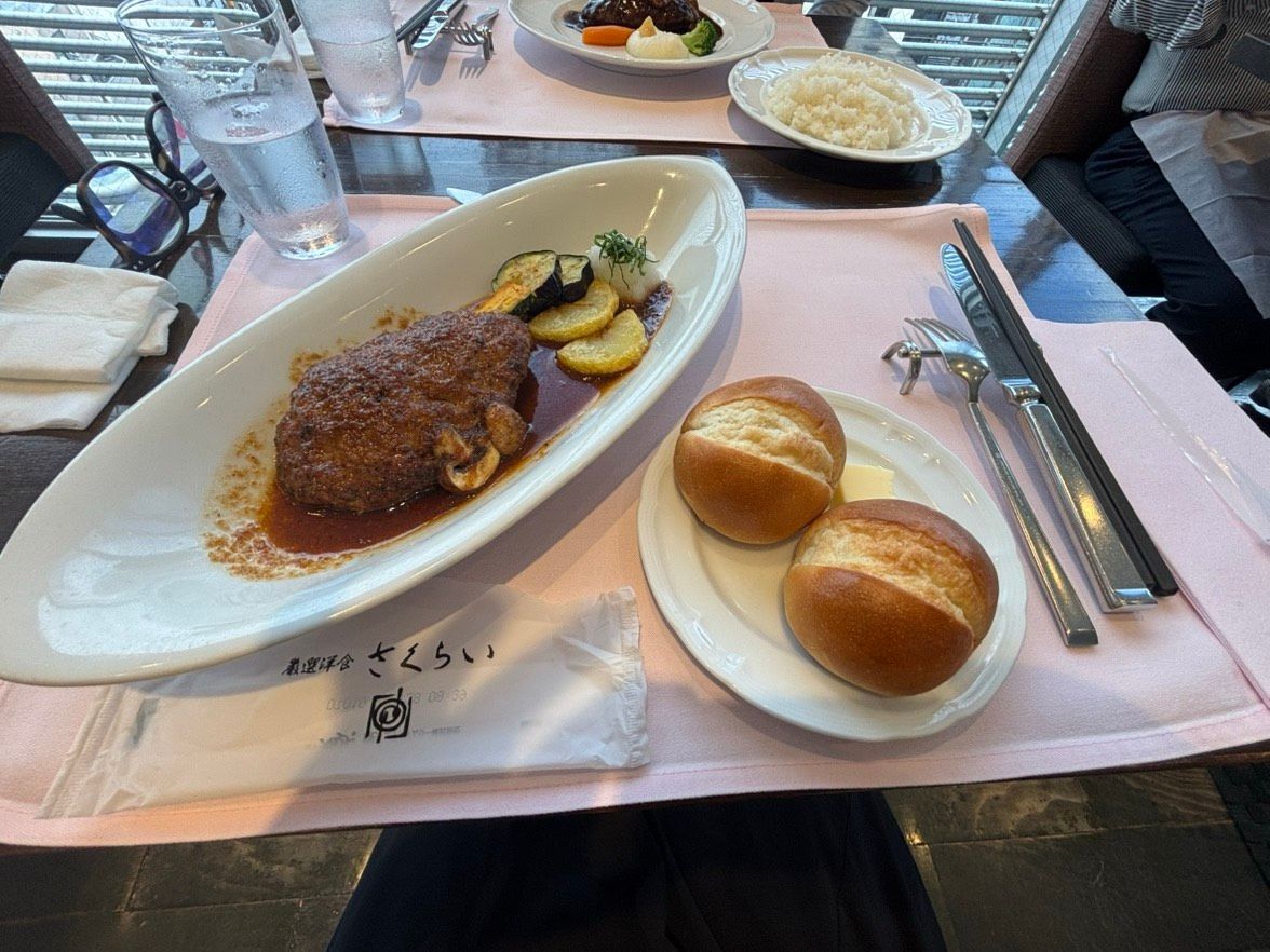 洋食ハンバーグ