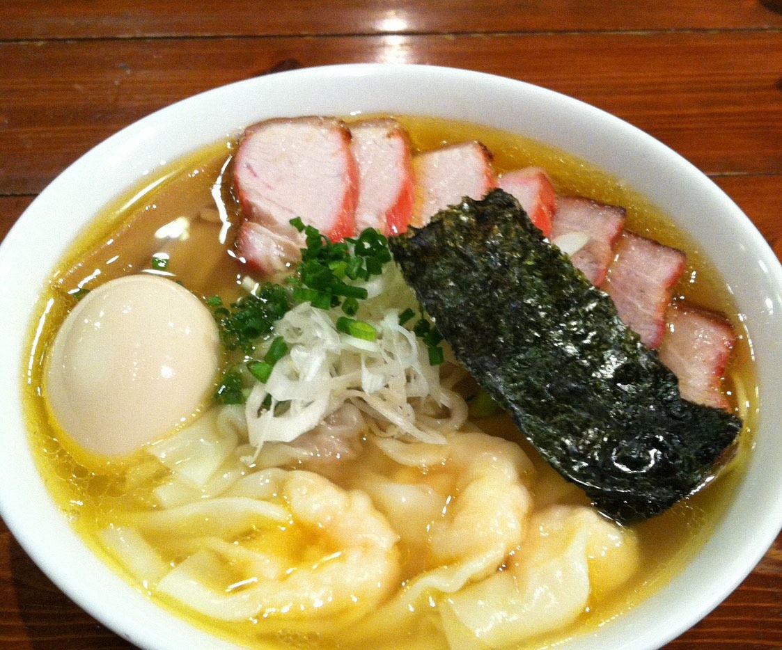 特製ワンタン麺（白）