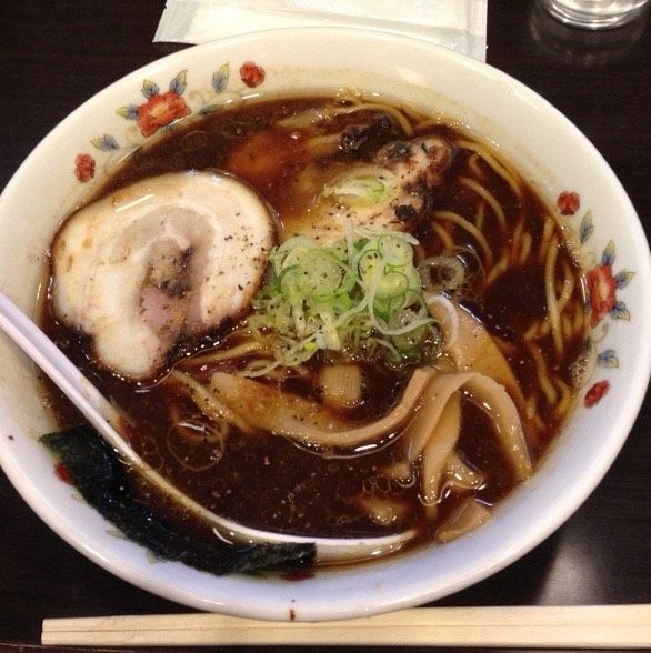富山ブラックラーメン