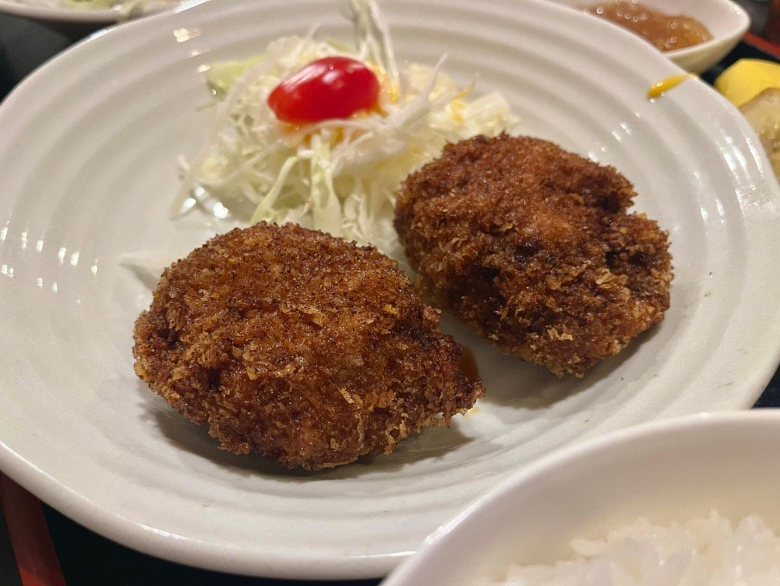 金曜限定メンチカツ定食