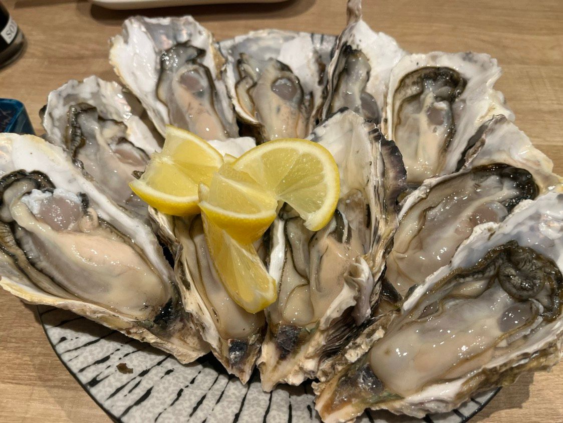 三陸産殼付生牡蠣