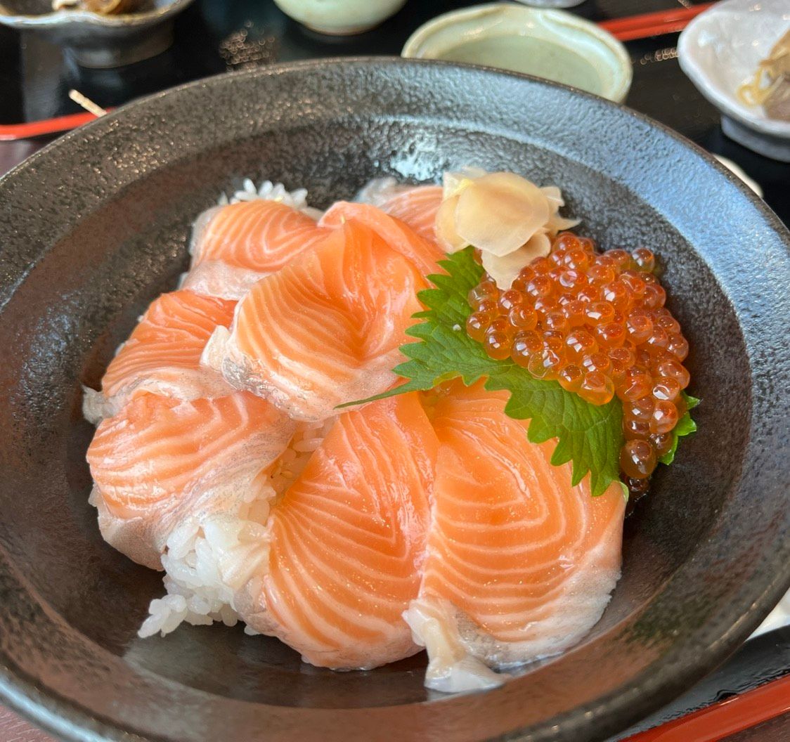 サーモン丼