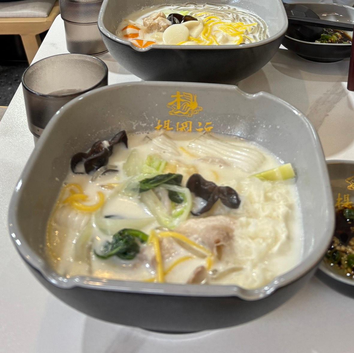 牛骨麻辣湯