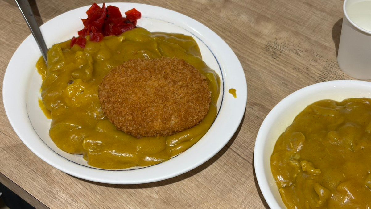 バスセンターのカレー