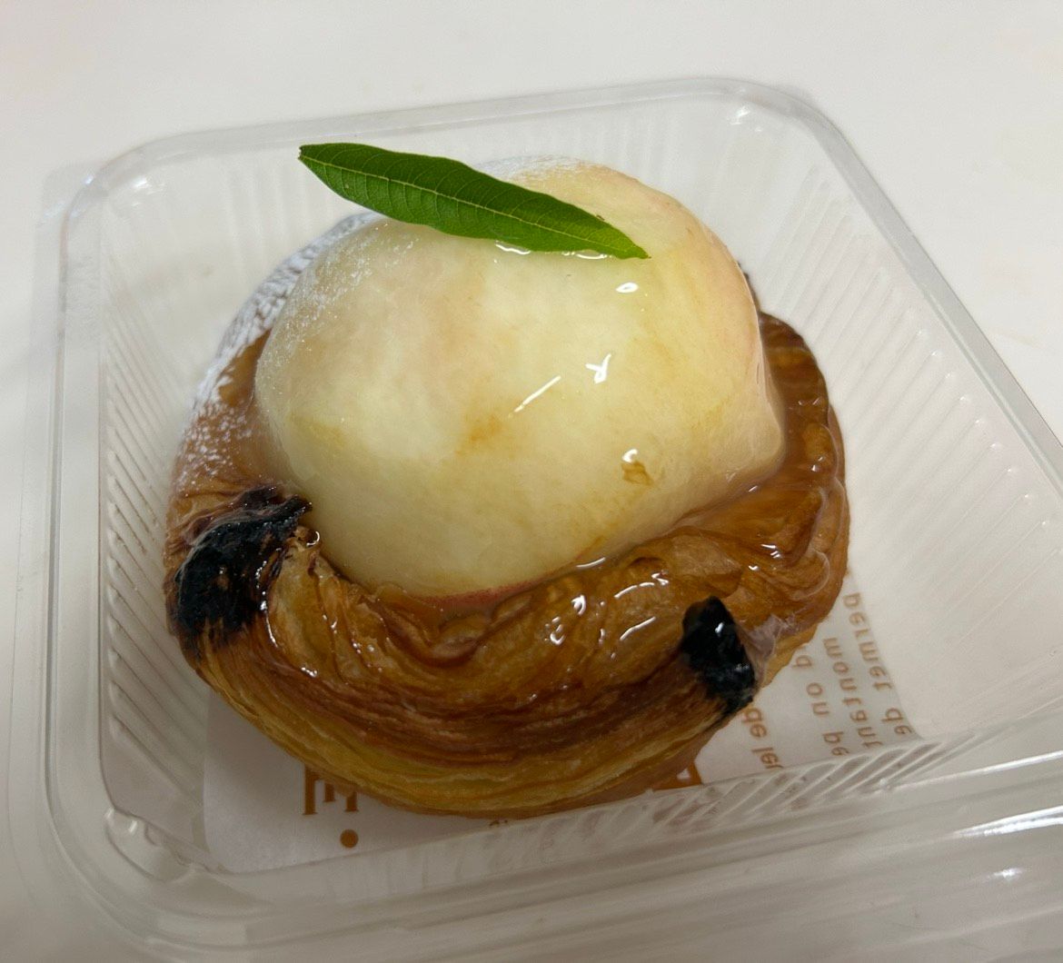 桃のデニッシュ