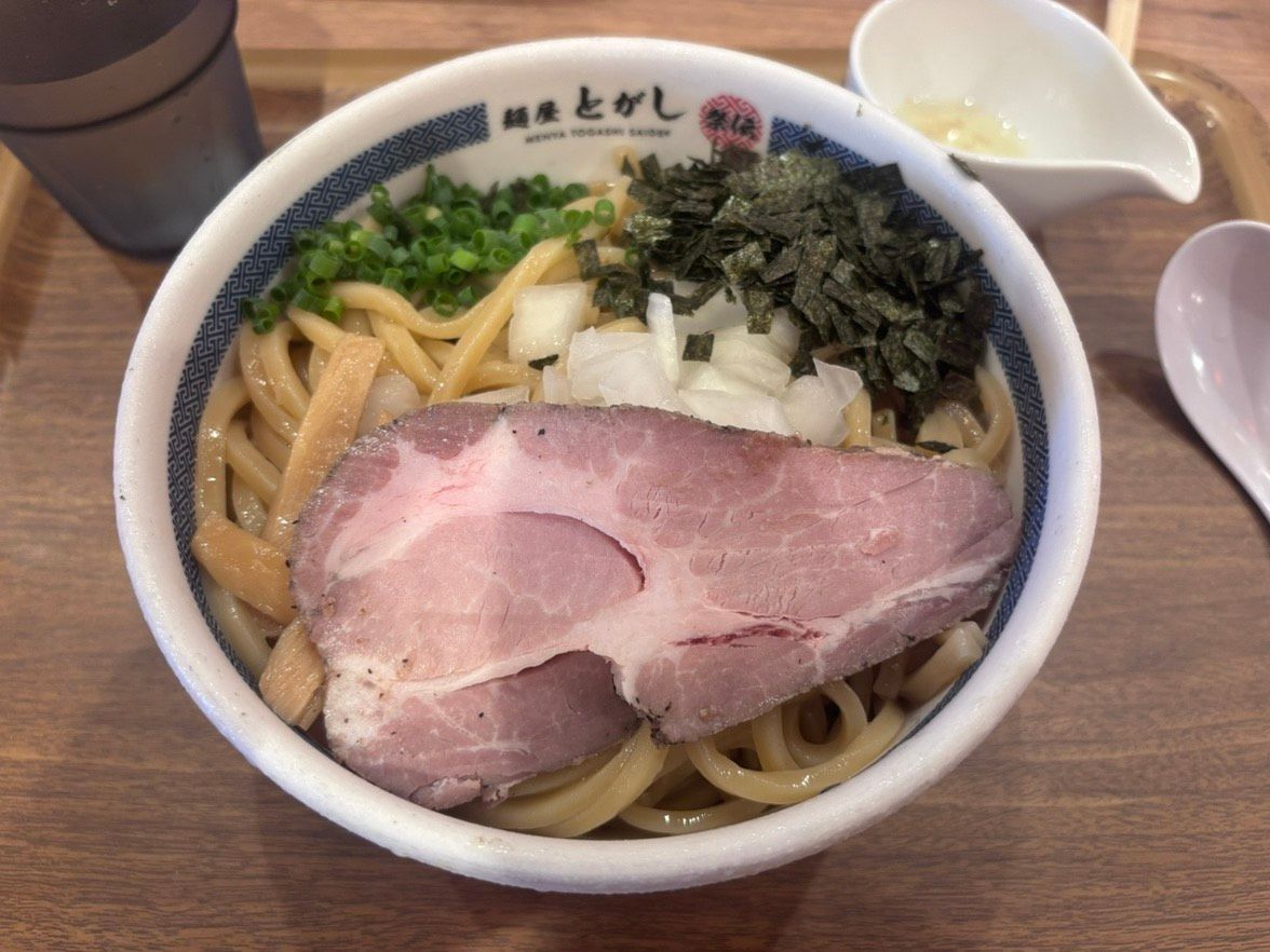 冷やし極太煮干油そば
