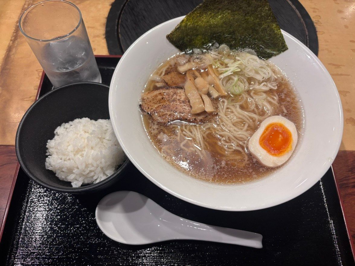 金華豚　豚骨ラーメン