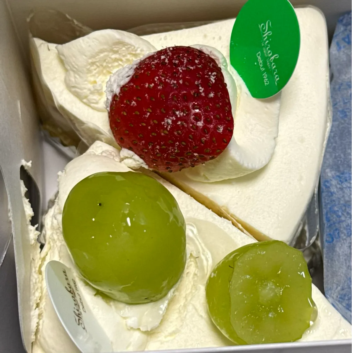 いちごのショートケーキ、シャインマスカットのショートケーキ