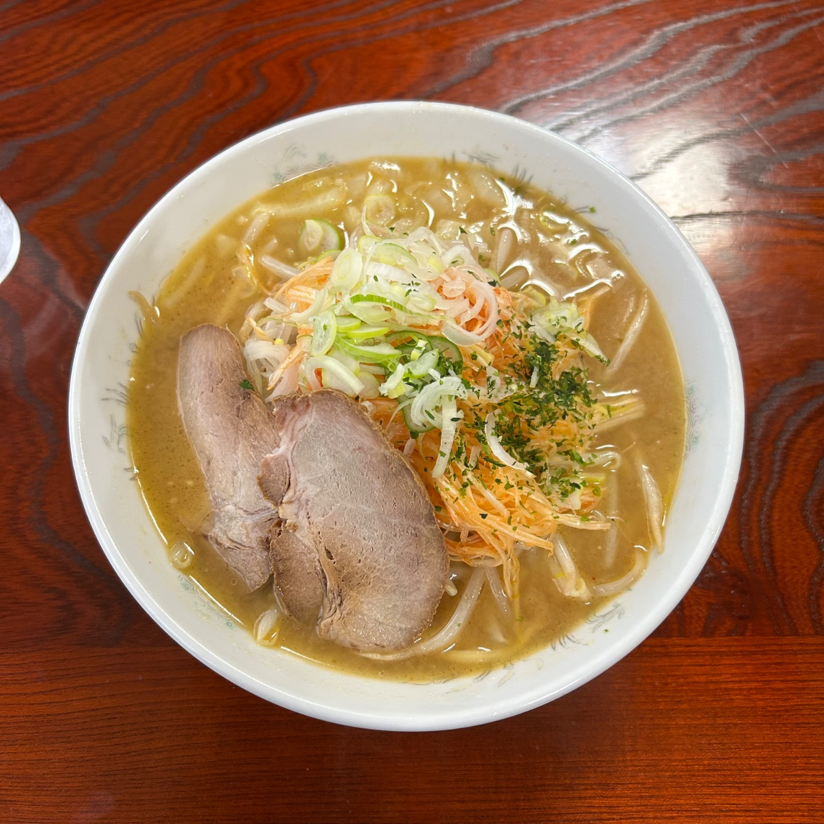 味噌ラーメンに辛ネギトッピング
