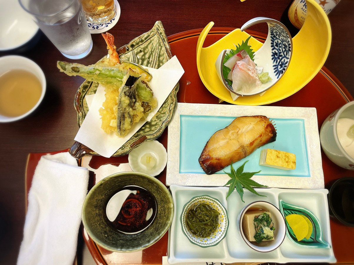 旅館飯