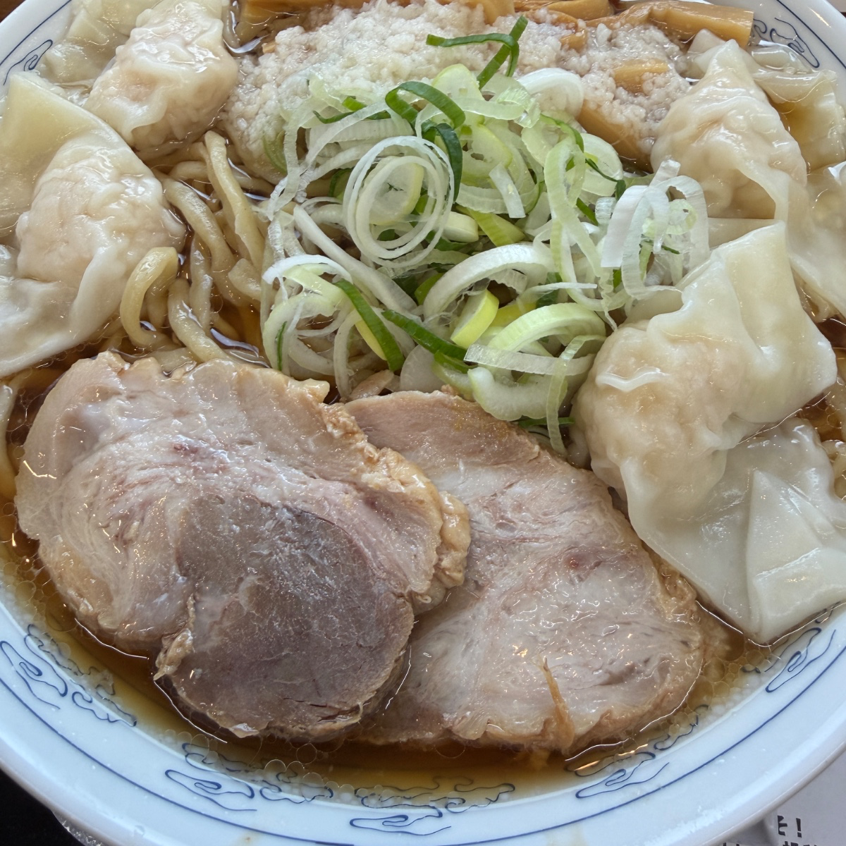 海老ワンタン麺